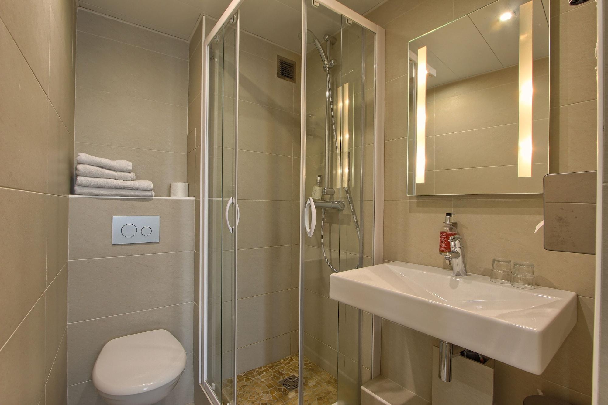 Hotel Margaux Opéra Montmartre París