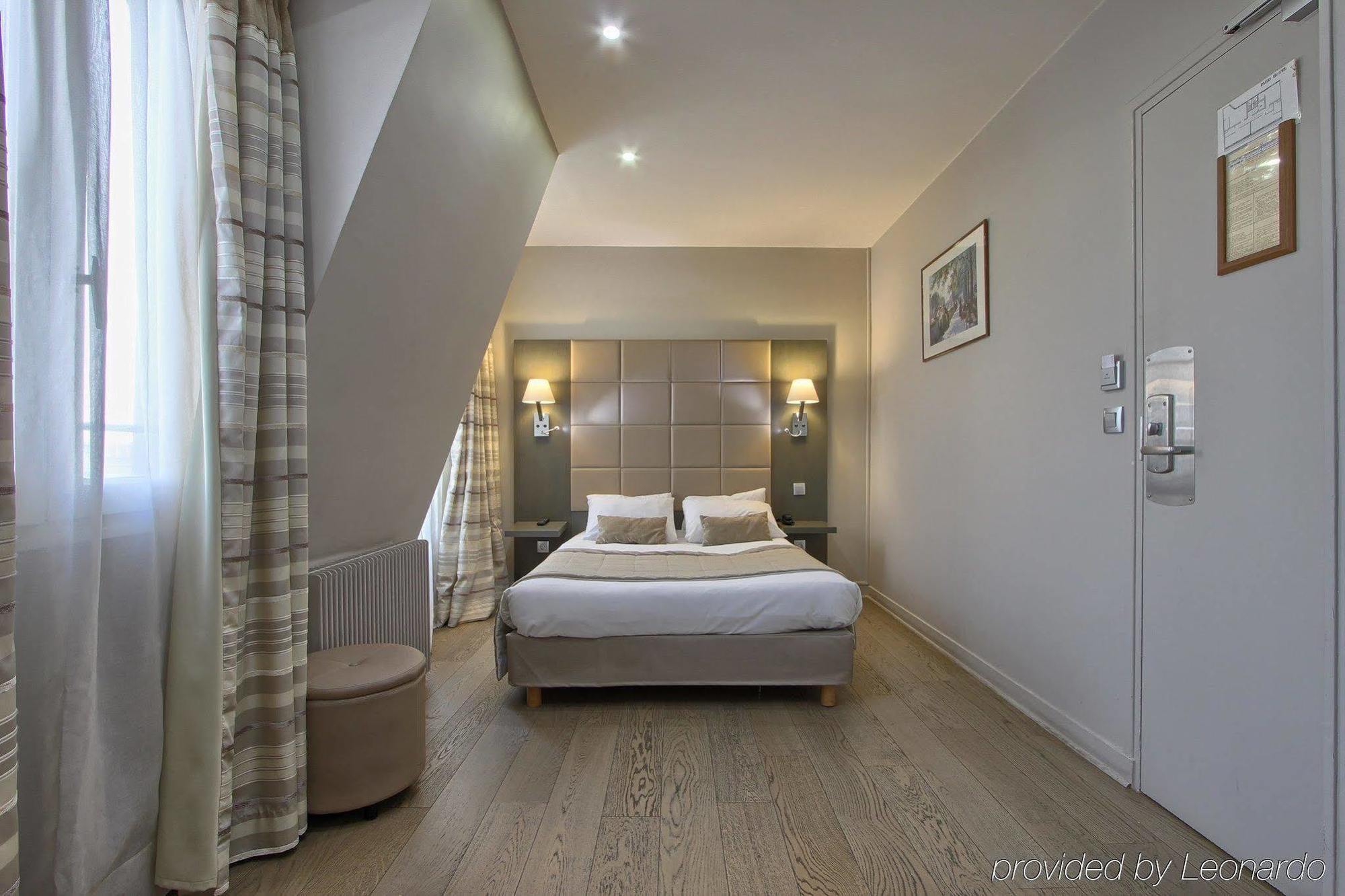 Margaux Opéra Montmartre Hotel París